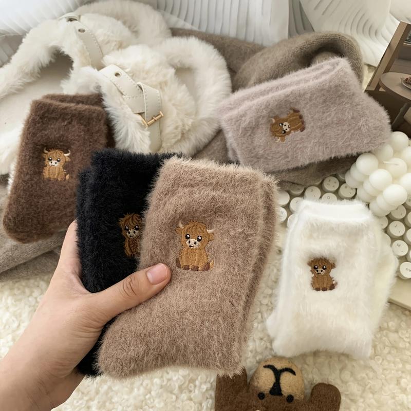 5 Pairs Fuzzy Highland Cow Embroidered Plush Socks