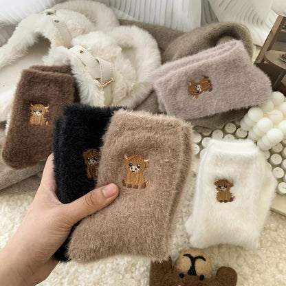 5 Pairs Fuzzy Highland Cow Embroidered Plush Socks