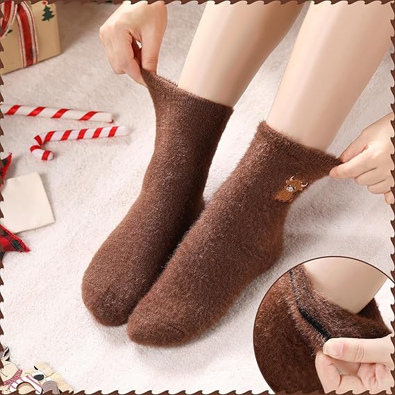 5 Pairs Fuzzy Highland Cow Embroidered Plush Socks