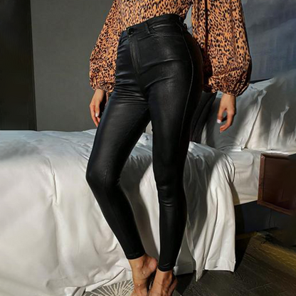 Chic Women's Pants: Slim Fit & Versatile Style