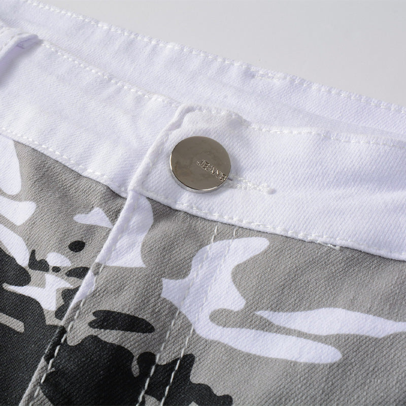 📢📢50% OFF !! ⏰Men's Trendy Camo Slim Jeans– Bold Style & Everyday Comfort